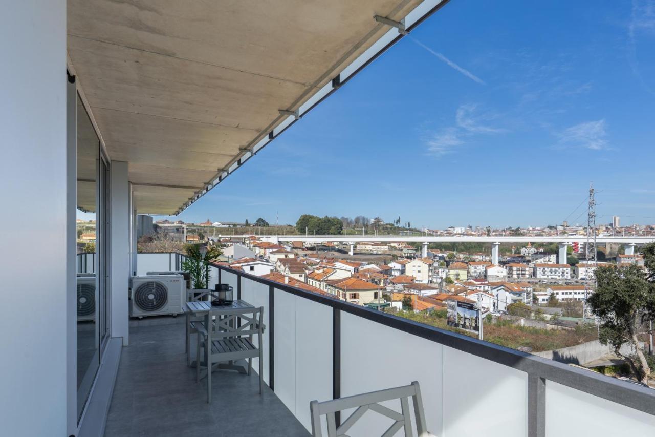 Host Wise - Luxurious Impressive Apartment - Balcony And Pool Вила-Нова-ди-Гая Экстерьер фото