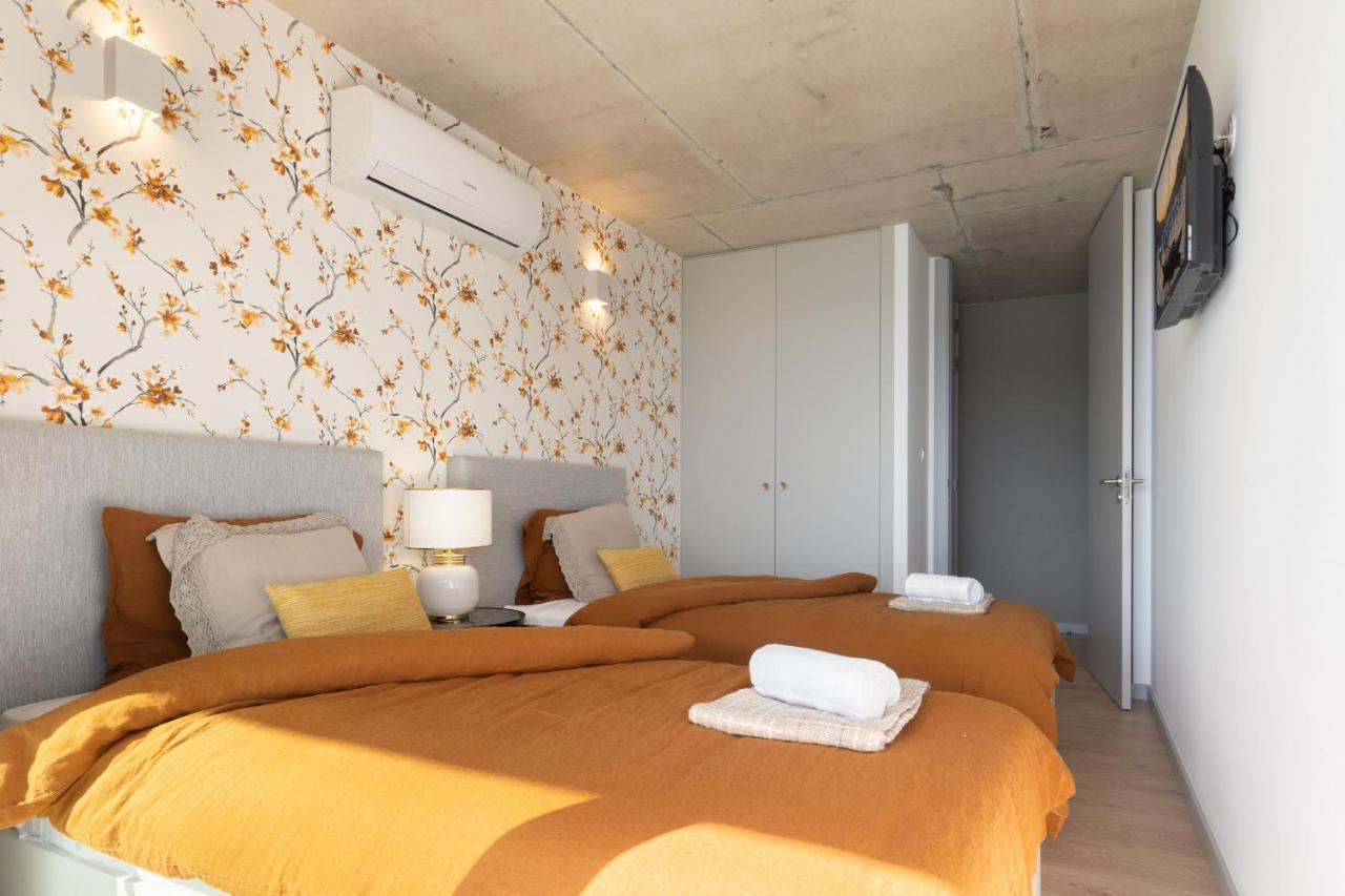 Host Wise - Luxurious Impressive Apartment - Balcony And Pool Вила-Нова-ди-Гая Экстерьер фото