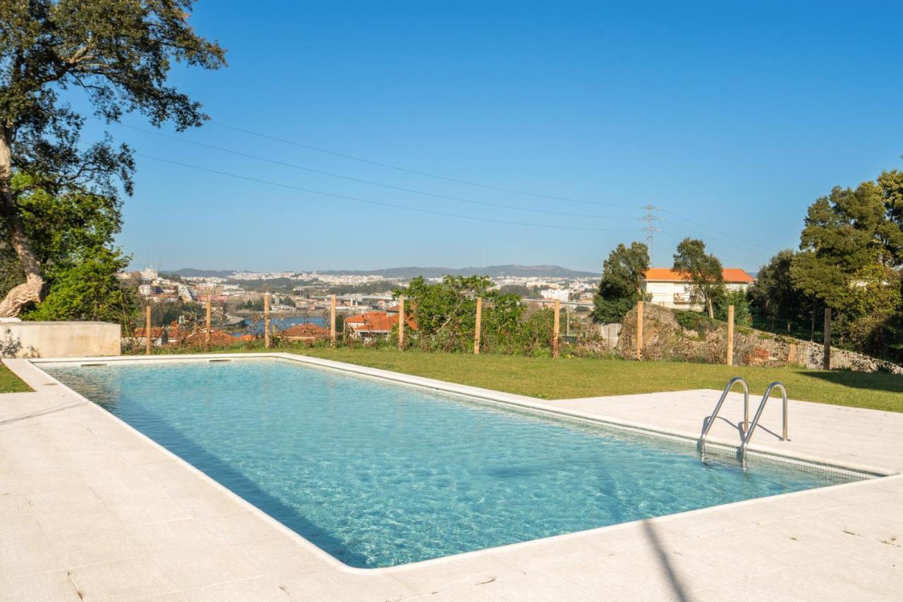 Host Wise - Luxurious Impressive Apartment - Balcony And Pool Вила-Нова-ди-Гая Экстерьер фото