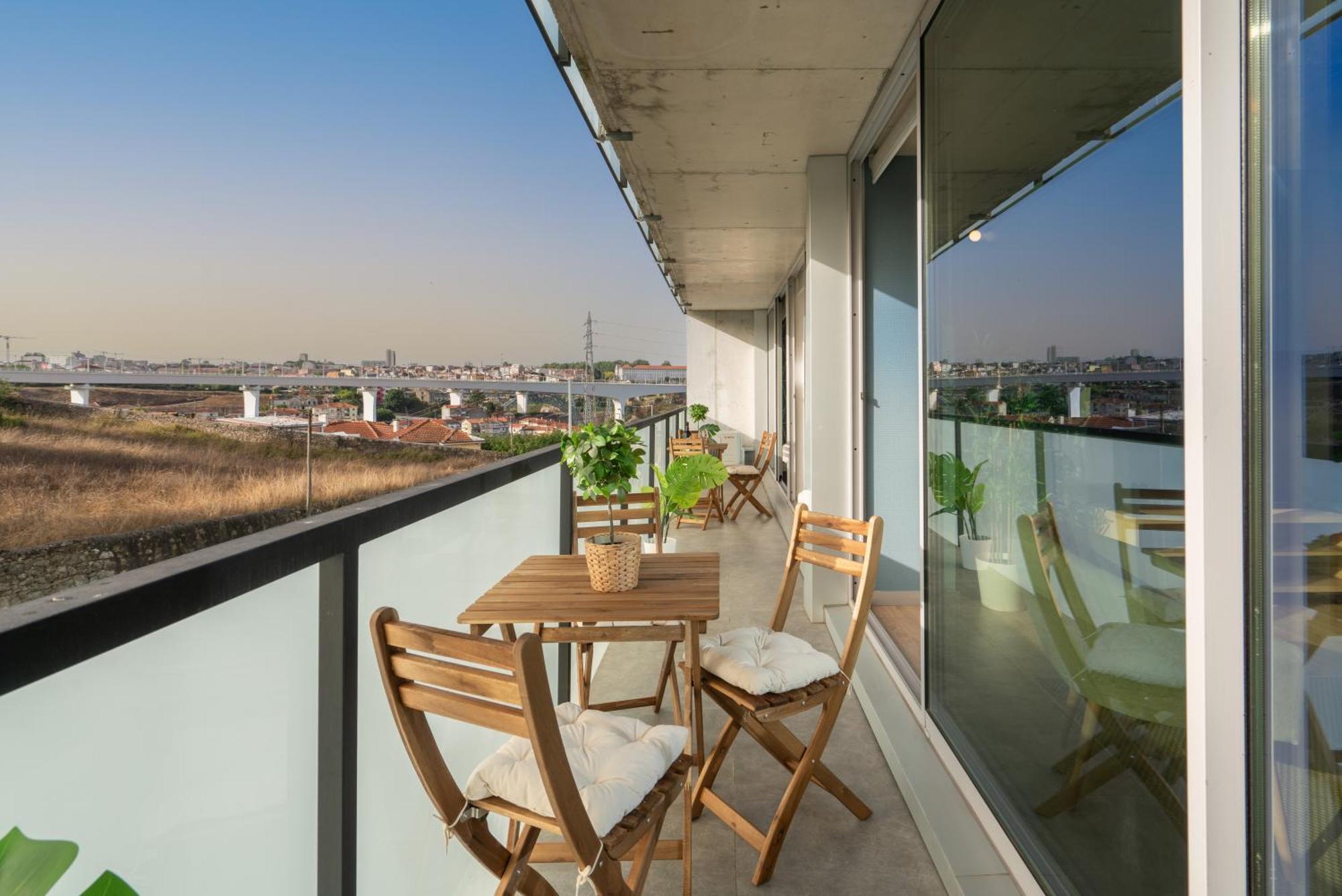 Host Wise - Luxurious Impressive Apartment - Balcony And Pool Вила-Нова-ди-Гая Номер фото